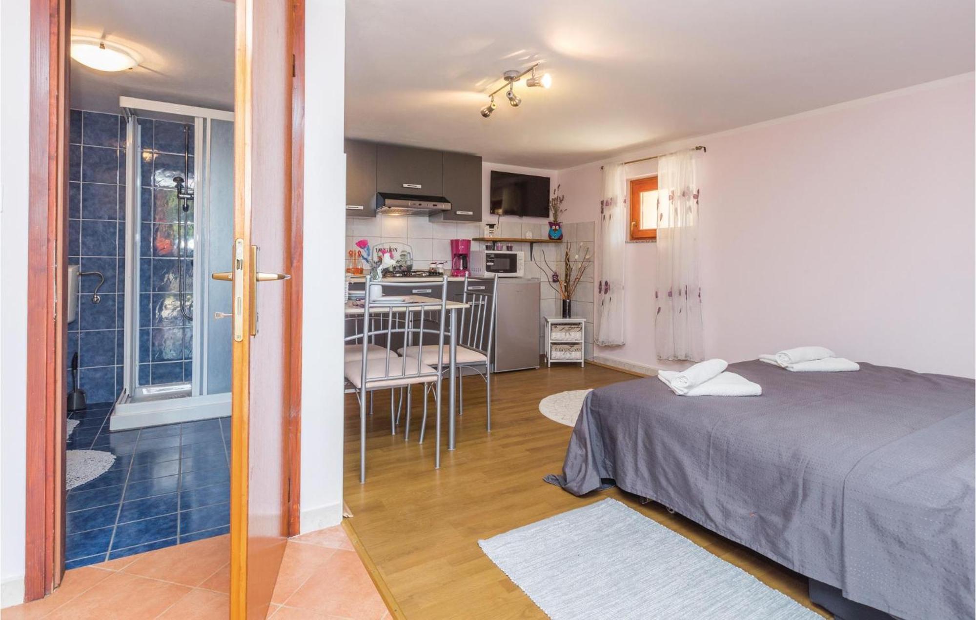 Stunning Apartment In Radmani With Wifi 외부 사진